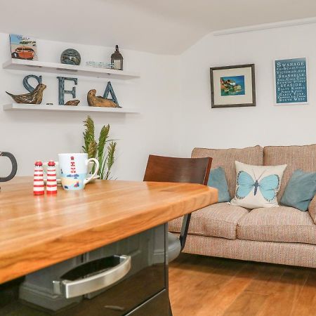 The Compass Appartement Swanage Buitenkant foto