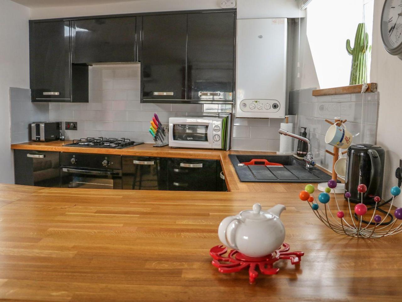 The Compass Appartement Swanage Buitenkant foto